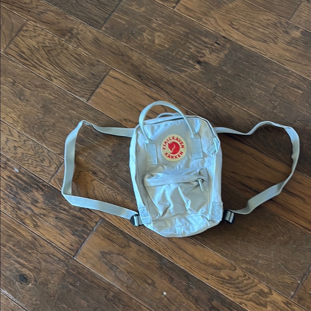 Fjallraven Kanken Mini Backpack in Cream